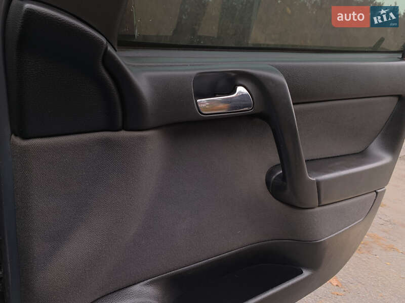 Седан Opel Astra 2008 в Краснограде фото 10 Седан Opel Astra 2008 в Краснограде