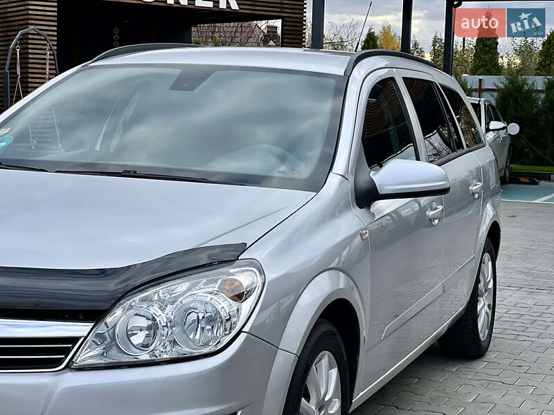 Универсал Opel Astra 2008 в Виннице