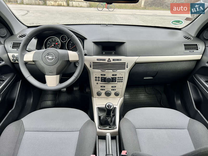 Универсал Opel Astra 2008 в Виннице