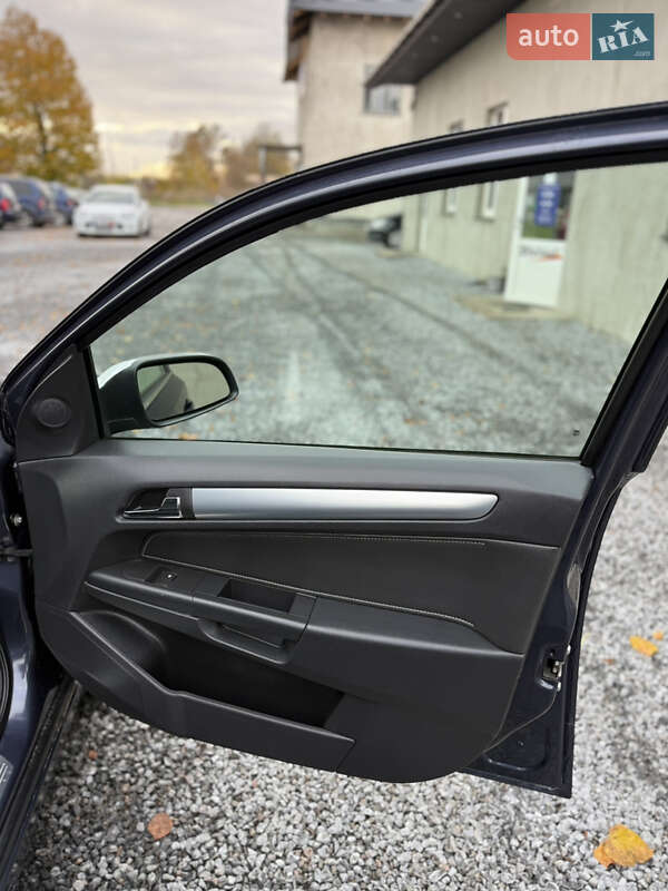 Универсал Opel Astra 2009 в Луцке фото 99 Универсал Opel Astra 2009 в Луцке