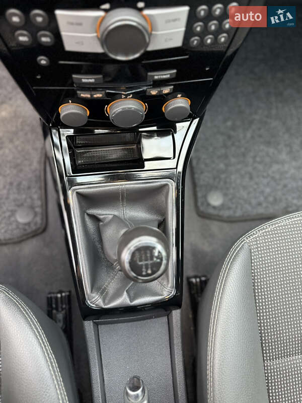 Универсал Opel Astra 2009 в Луцке фото 129 Универсал Opel Astra 2009 в Луцке