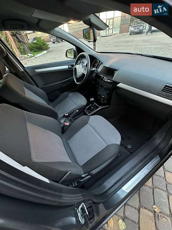 Універсал Opel Astra 2011 в Луцьку фото 25 Універсал Opel Astra 2011 в Луцьку