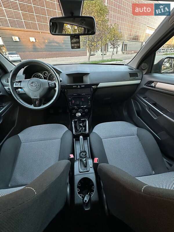 Універсал Opel Astra 2011 в Луцьку фото 63 Універсал Opel Astra 2011 в Луцьку