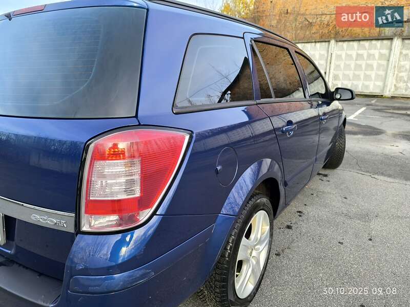 Универсал Opel Astra 2009 в Шепетовке