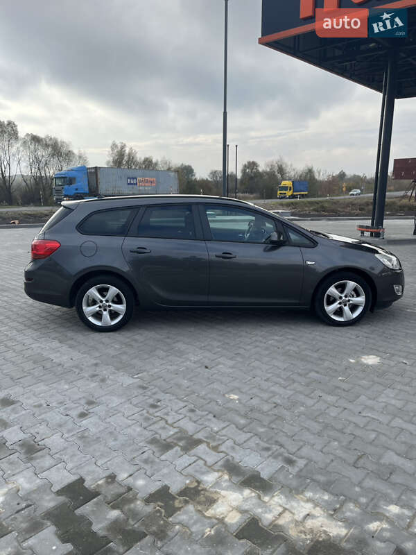 Универсал Opel Astra 2011 в Владимире фото 6 Универсал Opel Astra 2011 в Владимире