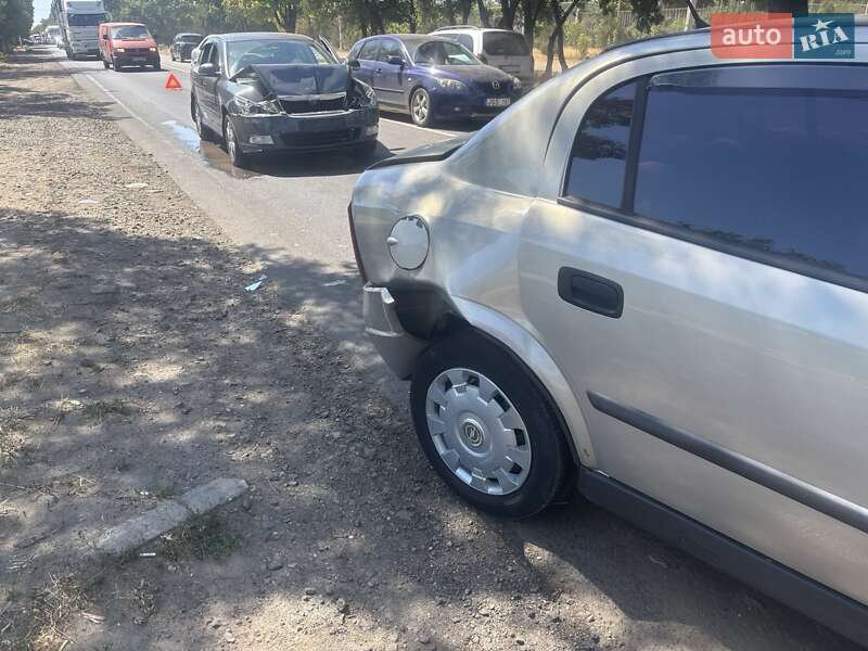 Седан Opel Astra 2006 в Шполі фото 7 Седан Opel Astra 2006 в Шполі