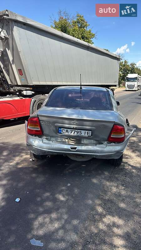 Седан Opel Astra 2006 в Шполі фото 11 Седан Opel Astra 2006 в Шполі