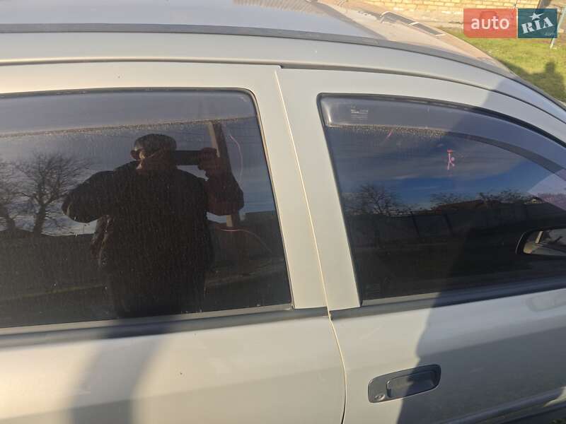 Седан Opel Astra 2006 в Шполі фото 3 Седан Opel Astra 2006 в Шполі