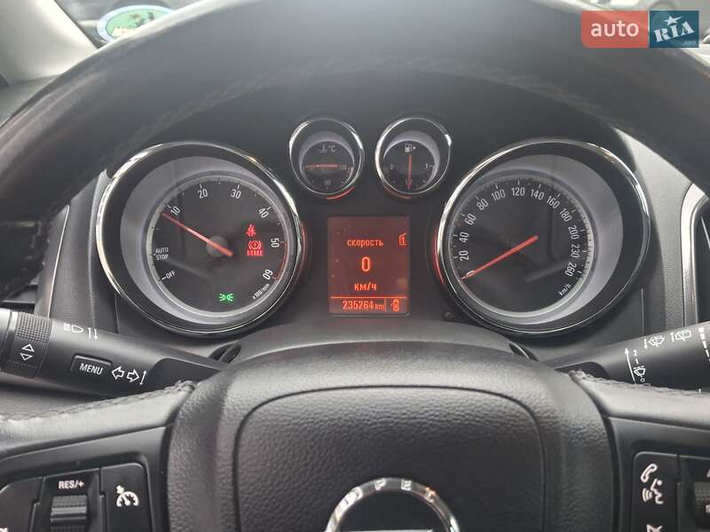 Универсал Opel Astra 2012 в Дрогобыче