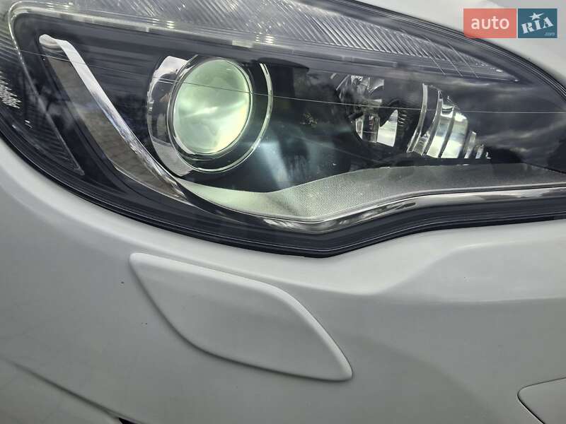 Универсал Opel Astra 2012 в Дрогобыче