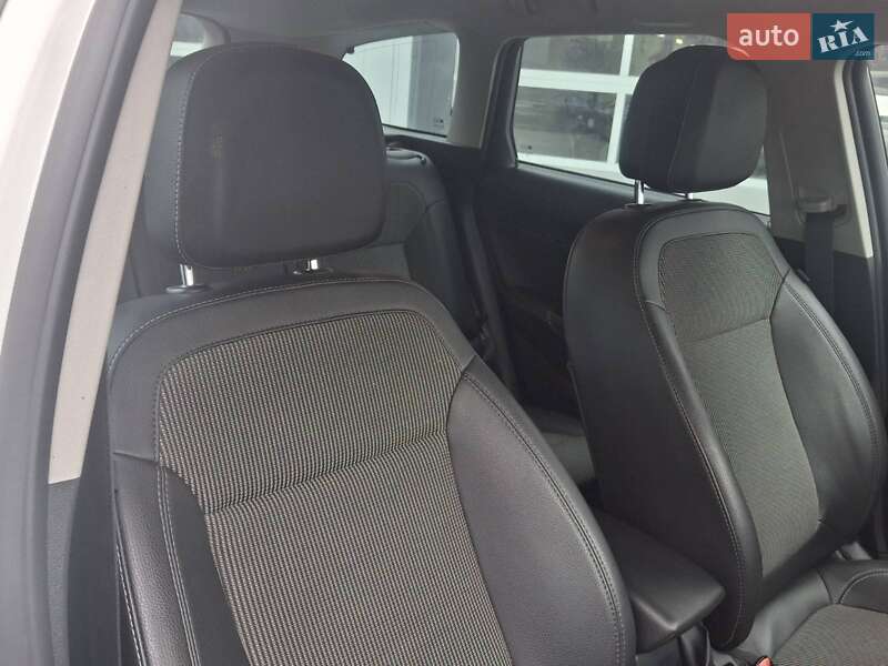 Универсал Opel Astra 2012 в Дрогобыче