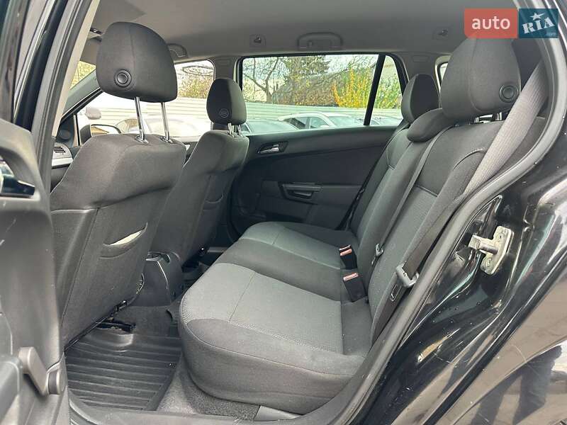 Універсал Opel Astra 2009 в Києві