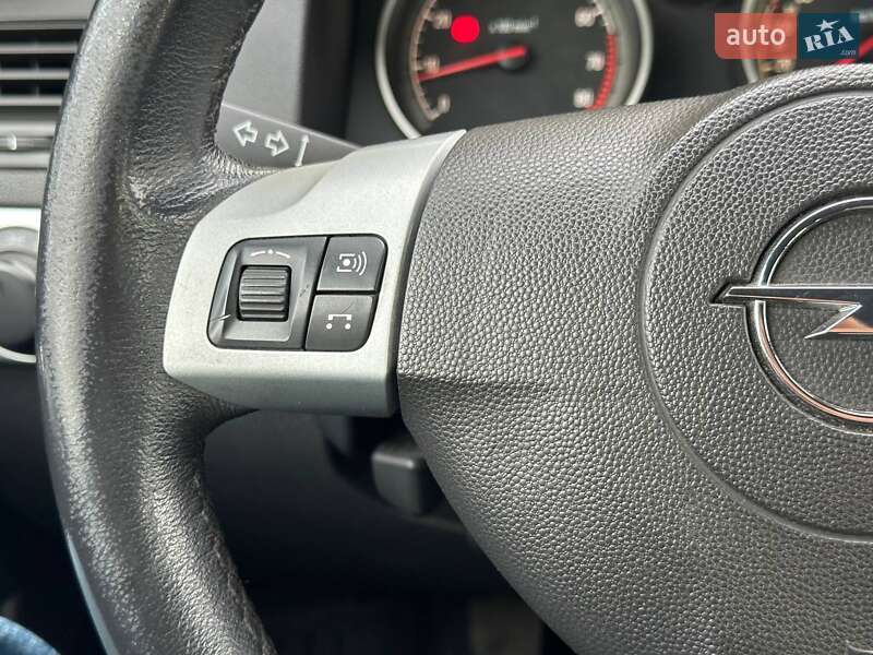 Універсал Opel Astra 2009 в Києві