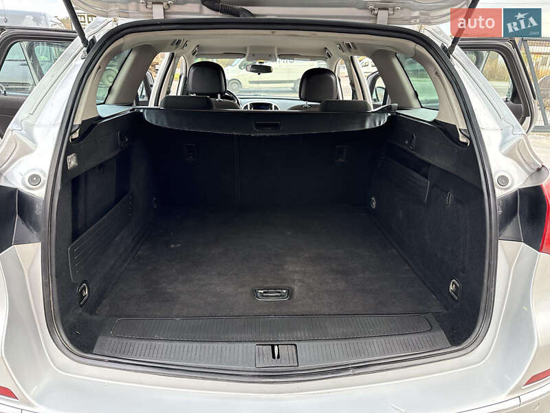 Універсал Opel Astra 2013 в Тернополі