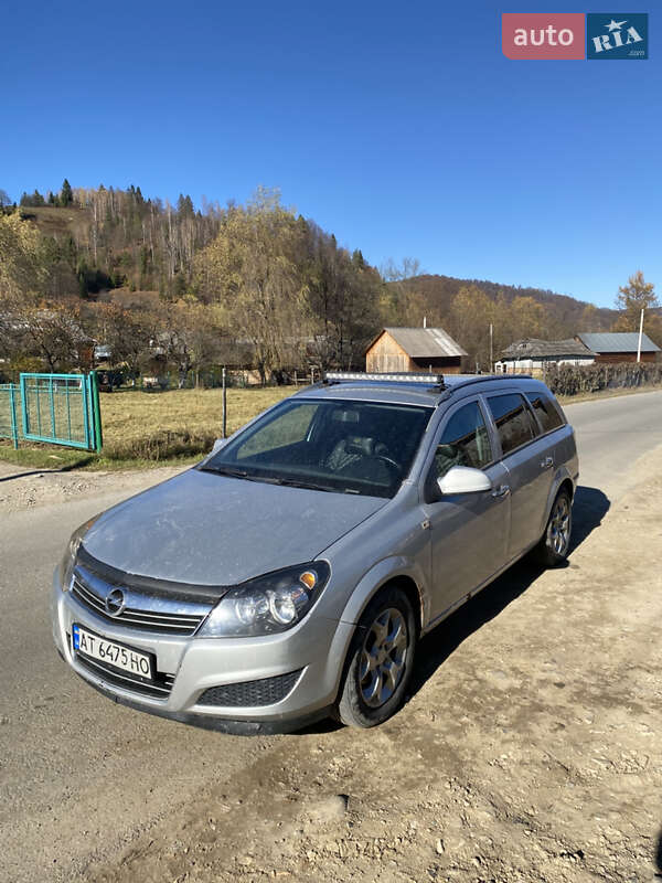 Opel Astra 2011 Opel Astra 2011