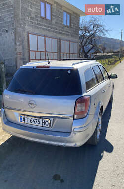 Универсал Opel Astra 2011 в Косове