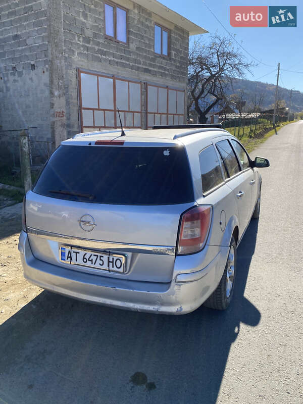 Універсал Opel Astra 2011 в Косові фото Універсал Opel Astra 2011 в Косові