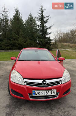 Хетчбек Opel Astra 2009 в Рівному