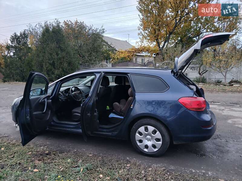 Универсал Opel Astra 2012 в Павлограде фото 10 Универсал Opel Astra 2012 в Павлограде