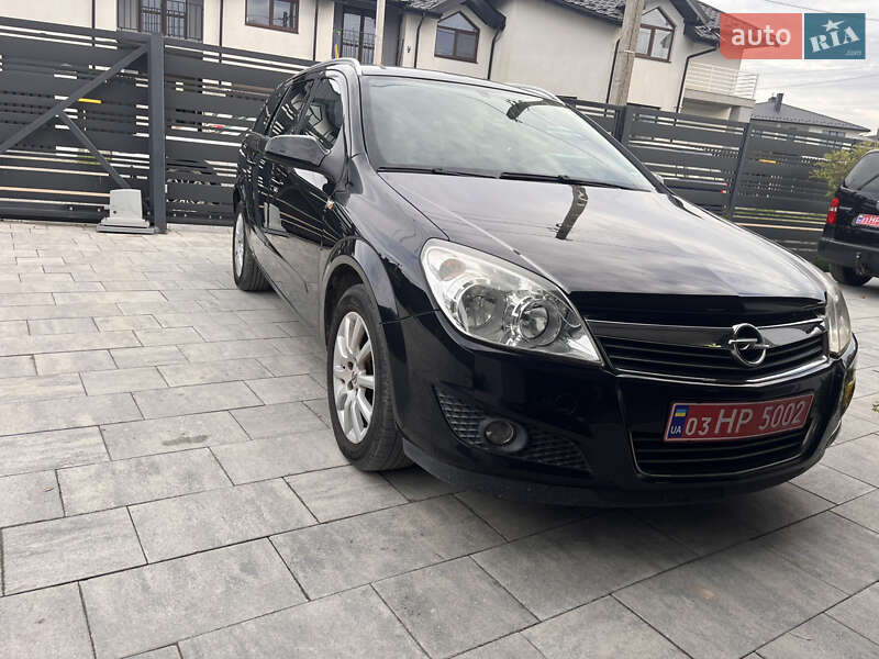 Универсал Opel Astra 2008 в Львове