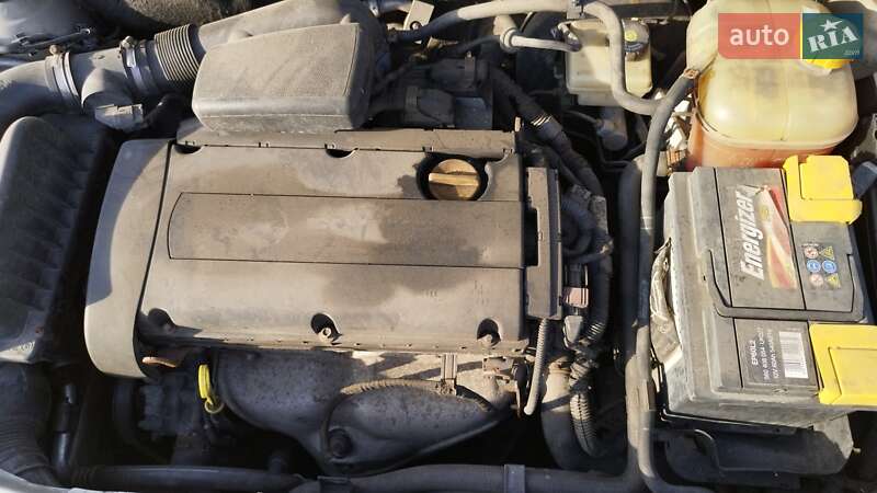 Хэтчбек Opel Astra 2006 в Киеве