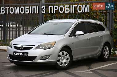 Універсал Opel Astra 2011 в Харкові