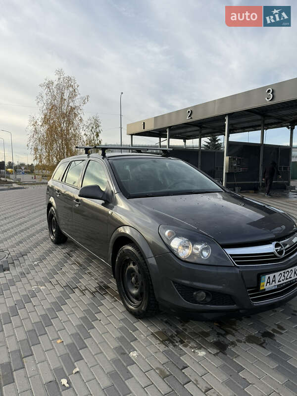 Универсал Opel Astra 2011 в Киеве фото 9 Универсал Opel Astra 2011 в Киеве