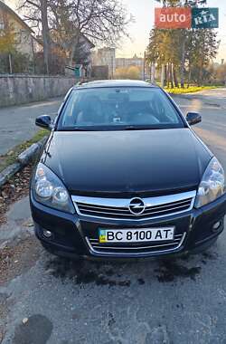 Хетчбек Opel Astra 2011 в Львові