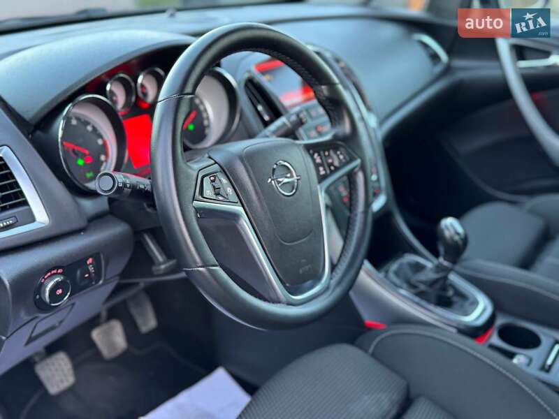 Универсал Opel Astra 2015 в Дрогобыче фото 53 Универсал Opel Astra 2015 в Дрогобыче