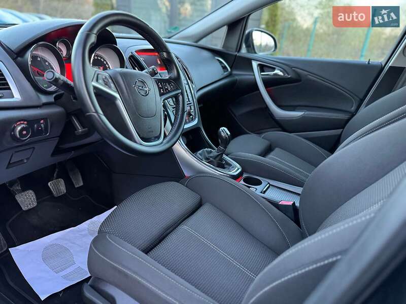 Универсал Opel Astra 2015 в Дрогобыче фото 57 Универсал Opel Astra 2015 в Дрогобыче