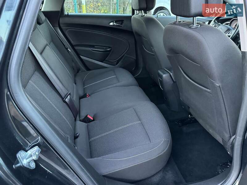 Универсал Opel Astra 2015 в Дрогобыче фото 68 Универсал Opel Astra 2015 в Дрогобыче