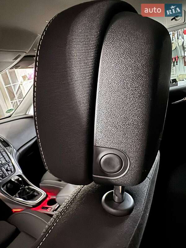 Универсал Opel Astra 2015 в Дрогобыче фото 76 Универсал Opel Astra 2015 в Дрогобыче