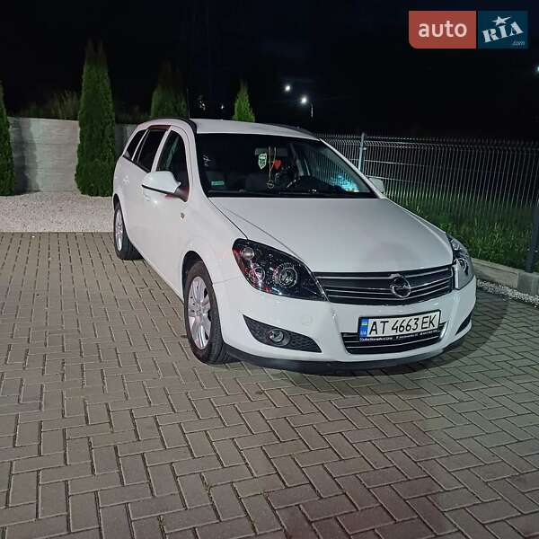 Універсал Opel Astra 2010 в Івано-Франківську фото 4 Універсал Opel Astra 2010 в Івано-Франківську