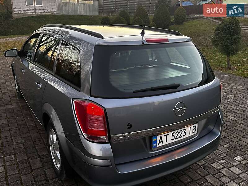 Универсал Opel Astra 2004 в Коломые