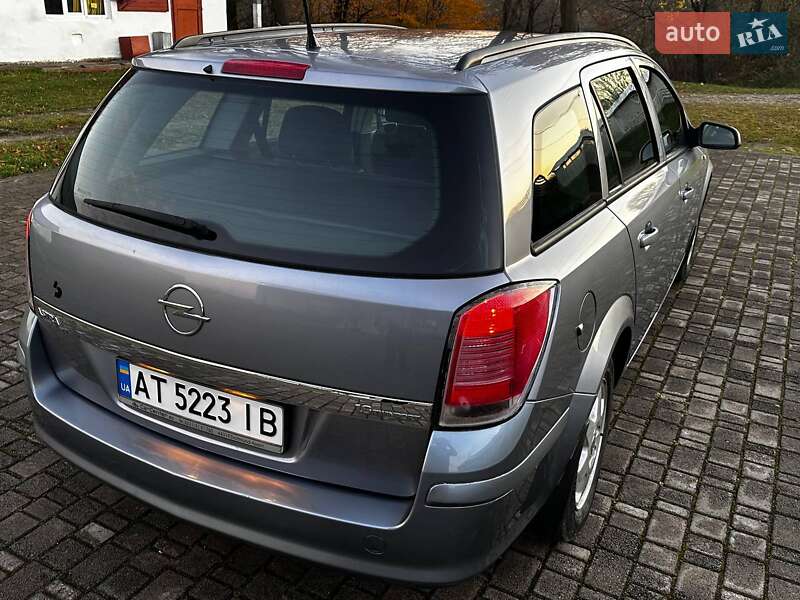 Универсал Opel Astra 2004 в Коломые