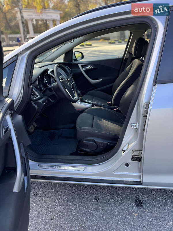 Универсал Opel Astra 2011 в Виннице