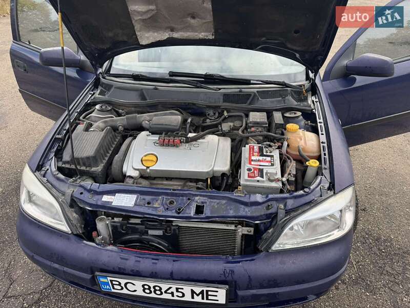 Хэтчбек Opel Astra 2003 в Дрогобыче