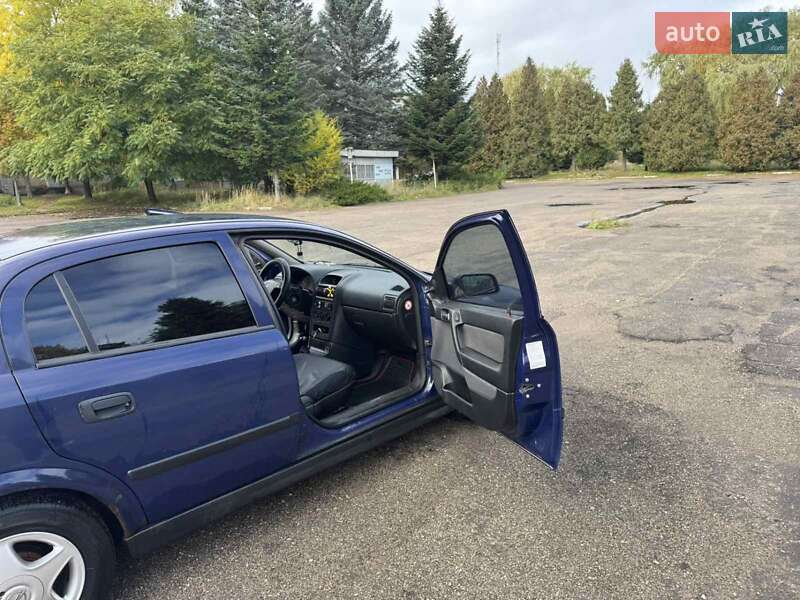 Хэтчбек Opel Astra 2003 в Дрогобыче