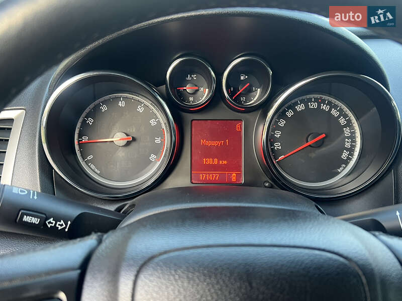 Хэтчбек Opel Astra 2011 в Хороле фото 75 Хэтчбек Opel Astra 2011 в Хороле