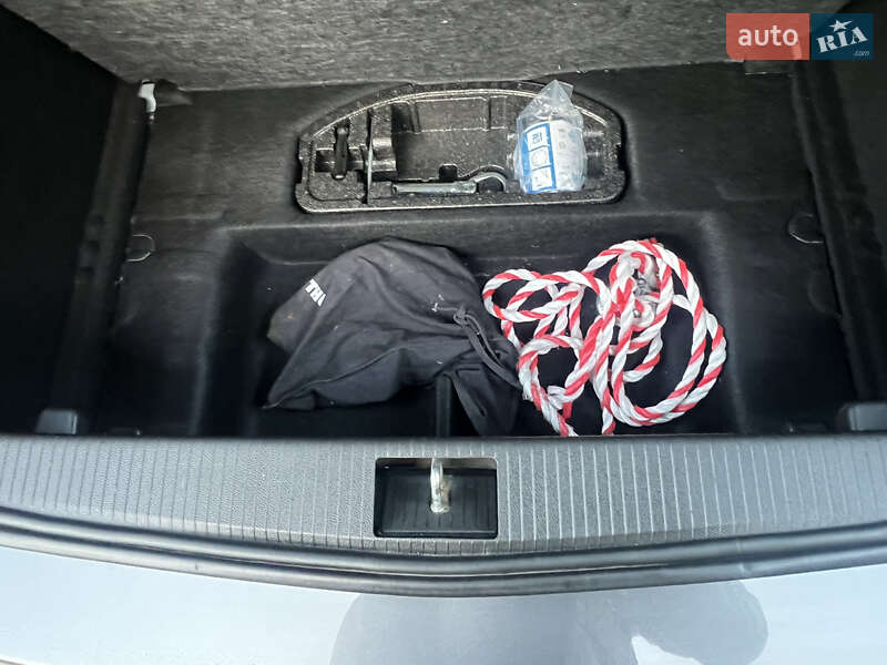 Хэтчбек Opel Astra 2011 в Хороле фото 120 Хэтчбек Opel Astra 2011 в Хороле