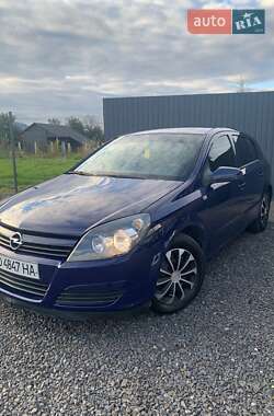 Хетчбек Opel Astra 2004 в Хусті