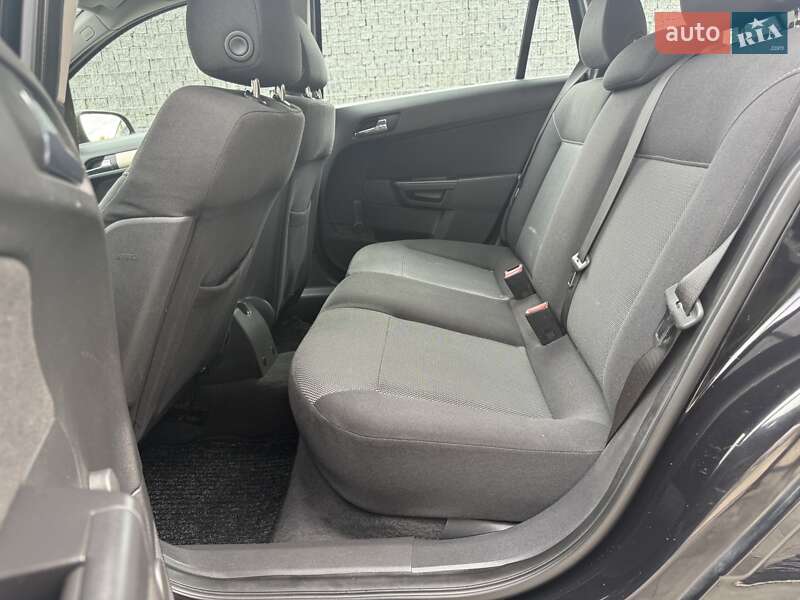 Универсал Opel Astra 2008 в Луцке