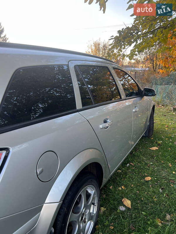 Универсал Opel Astra 2005 в Луцке