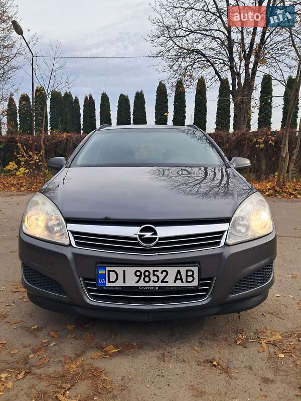 Универсал Opel Astra 2009 в Луцке фото Универсал Opel Astra 2009 в Луцке