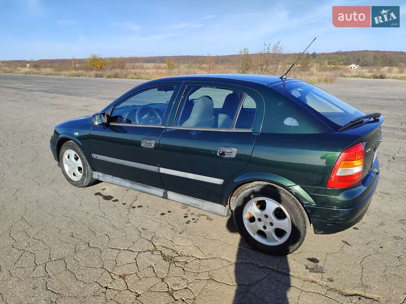 Хэтчбек Opel Astra 1999 в Баре