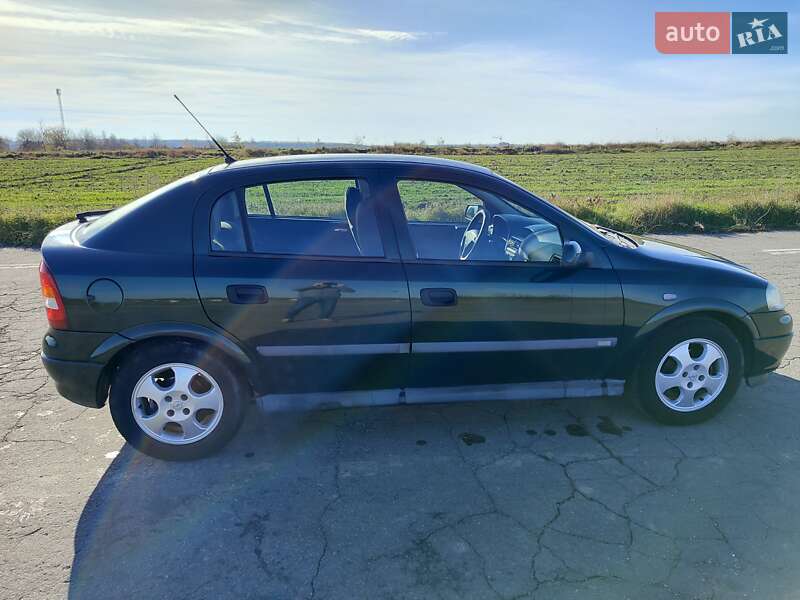 Хэтчбек Opel Astra 1999 в Баре