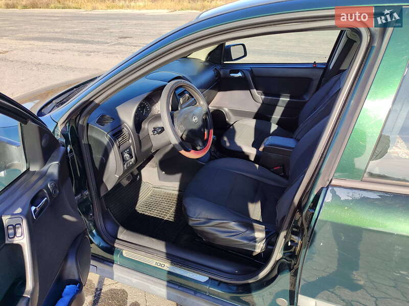 Хэтчбек Opel Astra 1999 в Баре