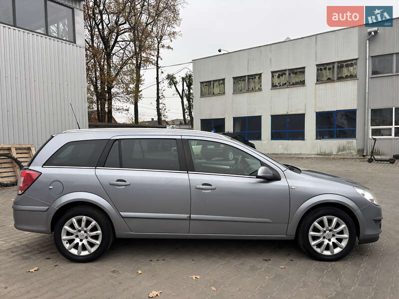 Универсал Opel Astra 2008 в Виннице