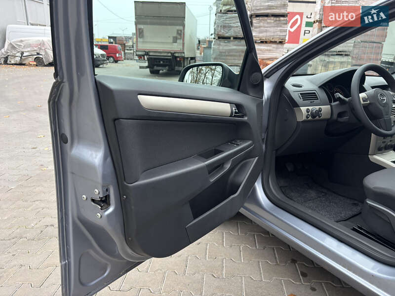 Универсал Opel Astra 2008 в Виннице