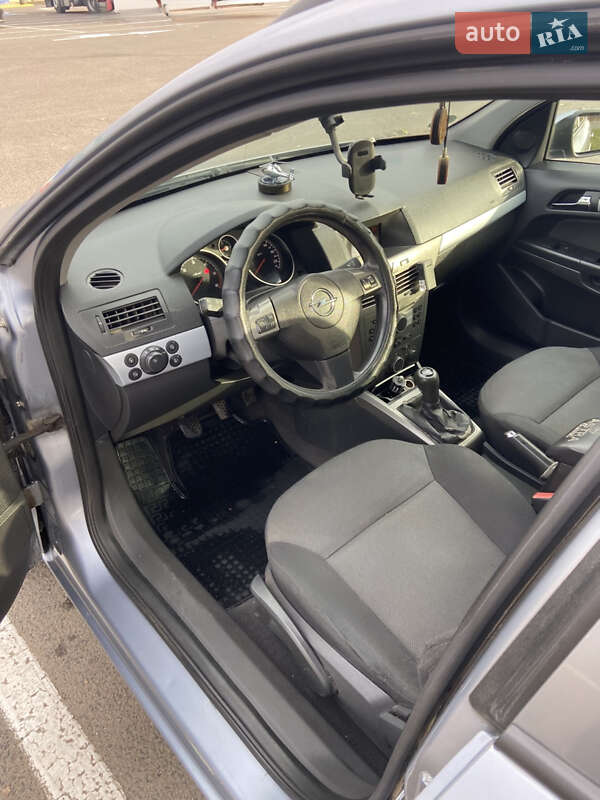 Универсал Opel Astra 2006 в Луцке